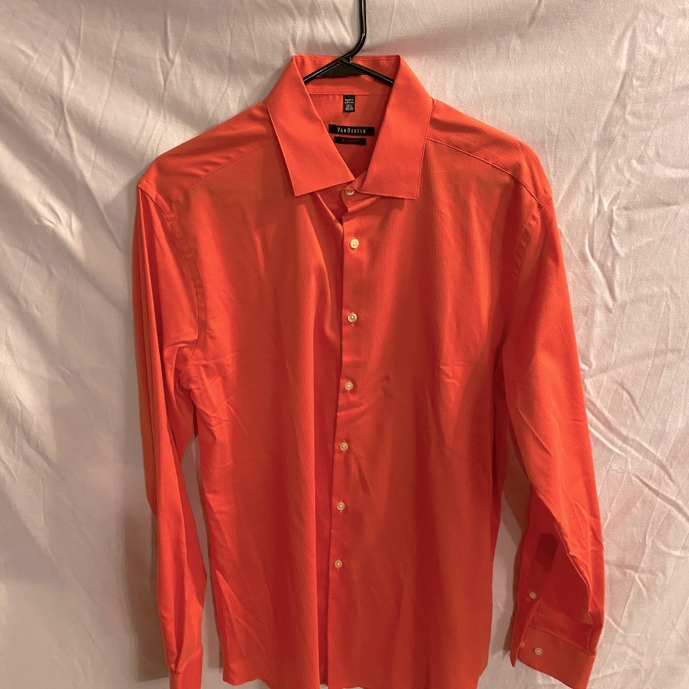 Van Heusen Men’s dress shirt 16 1/2”, 34/35